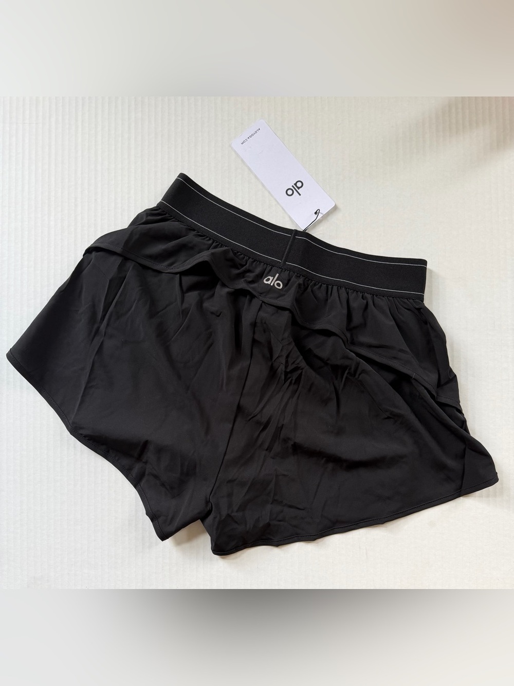 NWT Alo Yoga Match Point Short - Picture 7 of 7